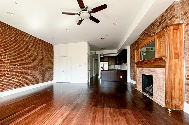 Rented by Coldwell Banker Warburg | media 4