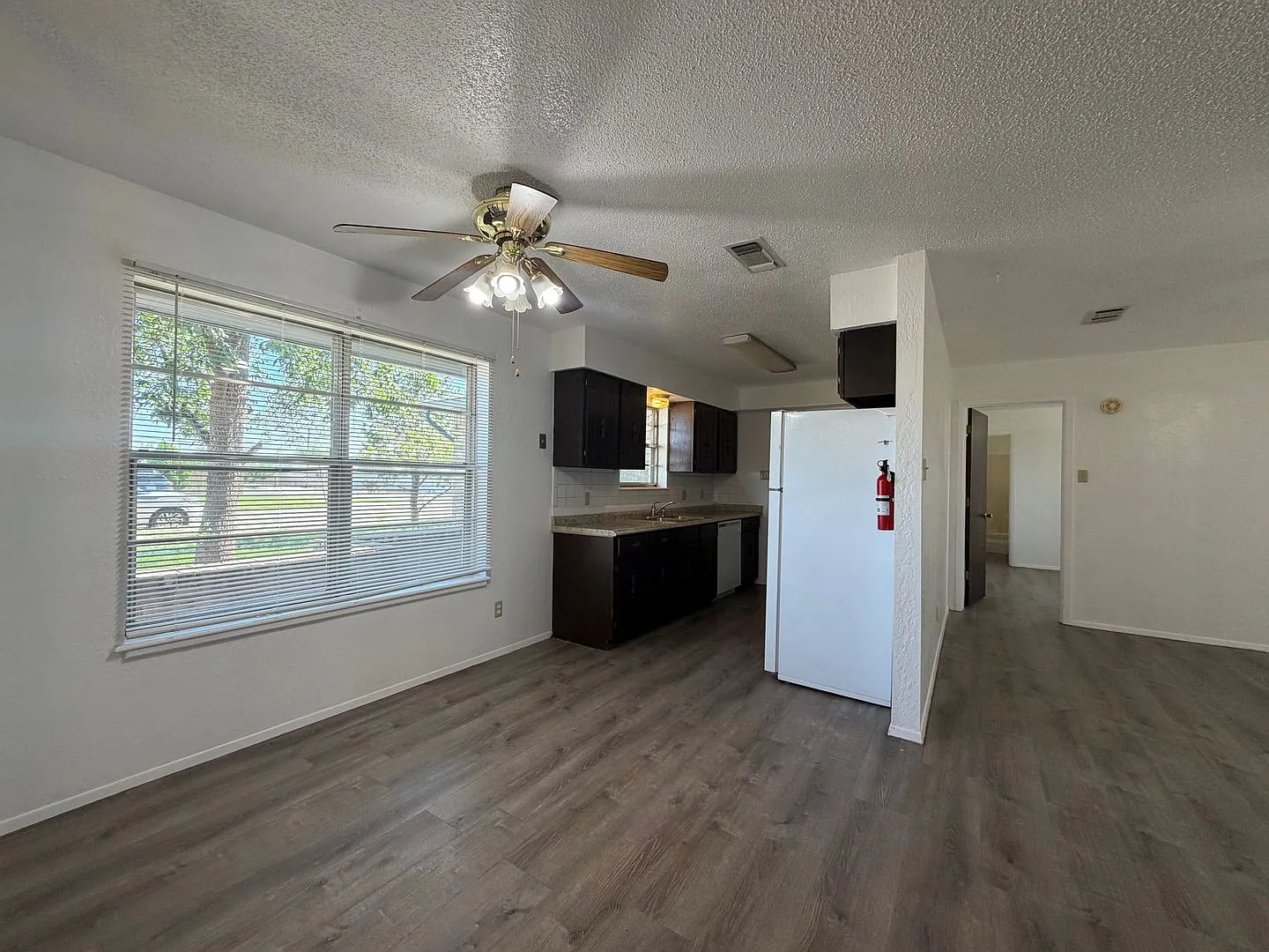 1300 Taylor Dr. — Photo 4