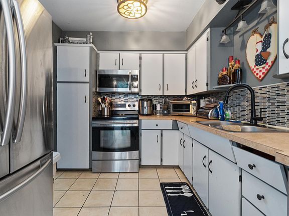 2nd image of 5840 Vedder Rd #4