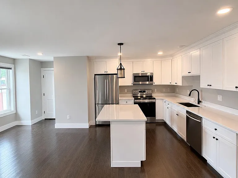 23 Tanner St #A3 — Photo 5
