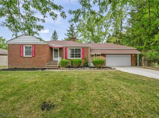 455 Sprague Rd, Seven Hills, OH 44131