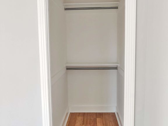 5th image of 5139 Melrose Ave APT 200