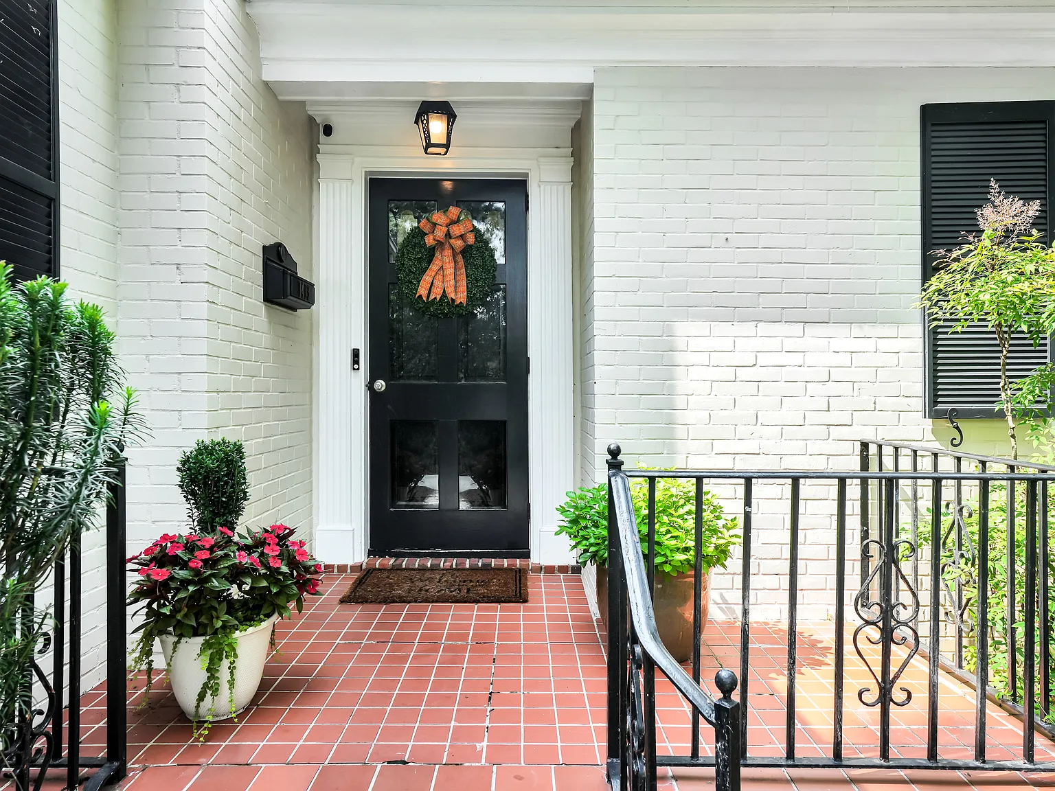 3 bed, 2.5 bath, 2638 sqft, $3,650 — Photo 3