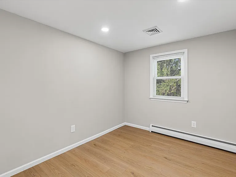 1 Spruce Ln — Photo 24