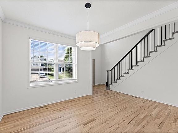 5th image of 21470 W 122nd St