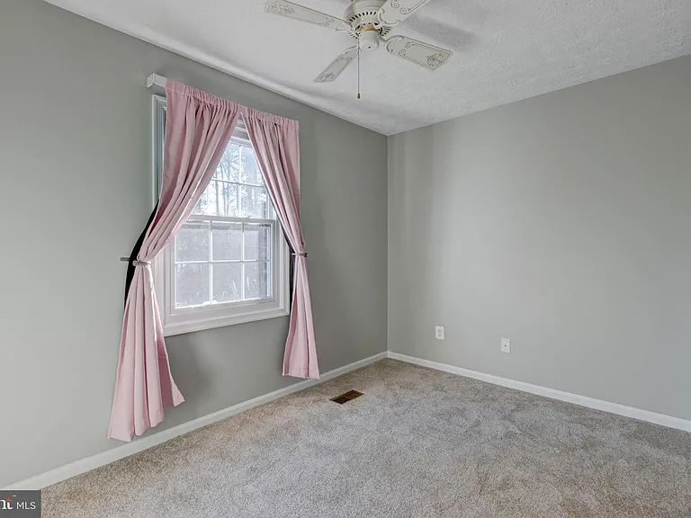 7925 Carriage Dr — Photo 25