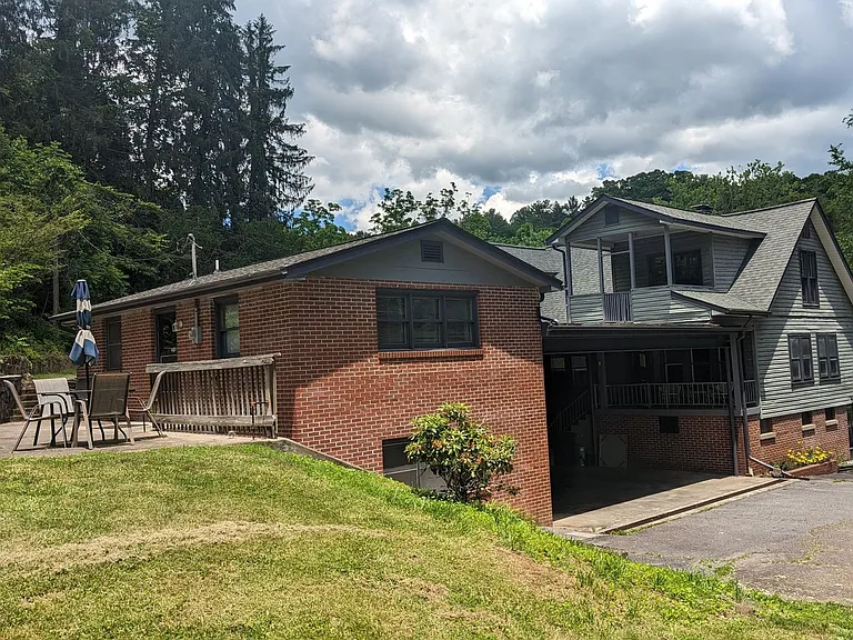 107 Magnolia St — Photo 11