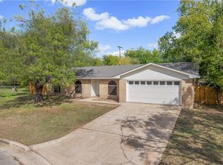 2803 Burr Oak Cir, Bryan, TX 77802