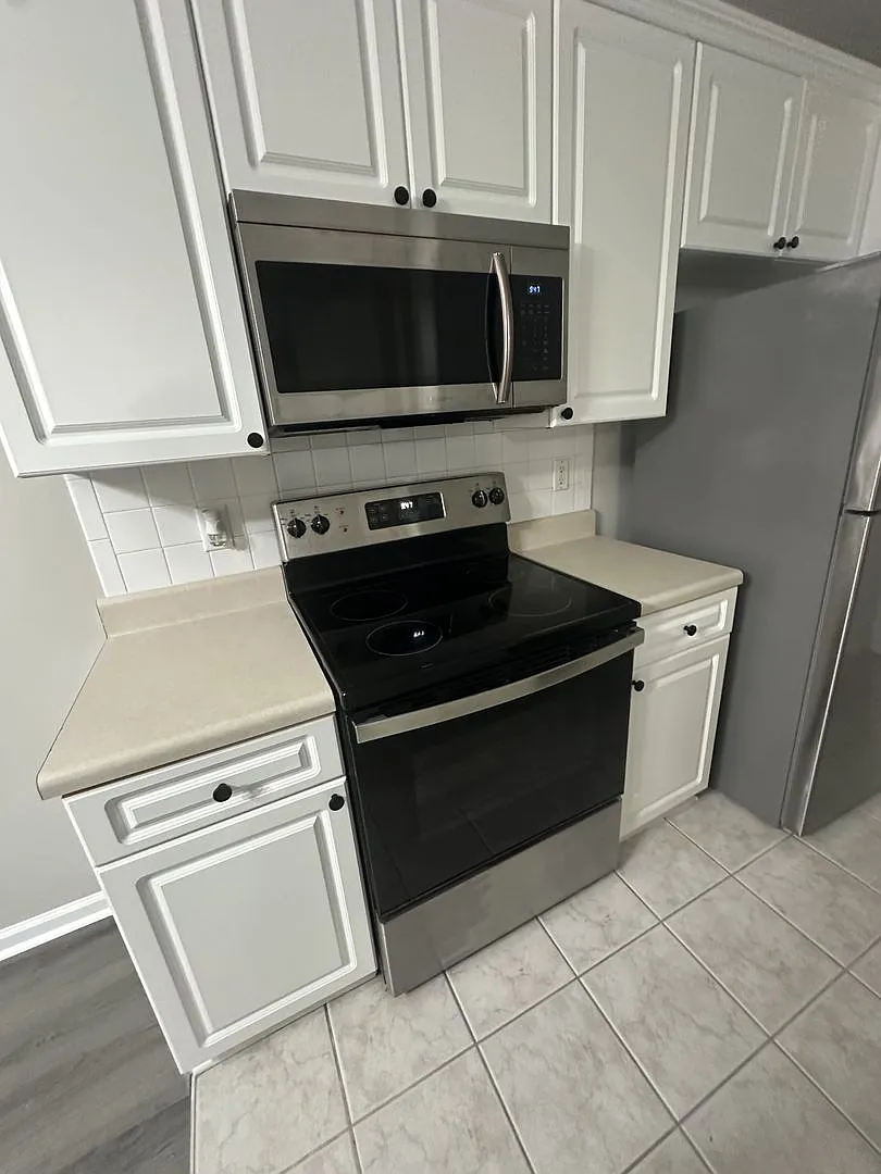 4020-104 Bardstown~ Woodland Village — Photo 3