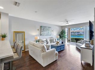 6245 Wilshire Pines Cir APT 1302, Naples, FL 34109