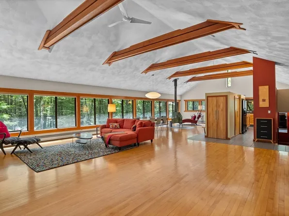 7 Blue Herons Way, Pepperell, MA 01463