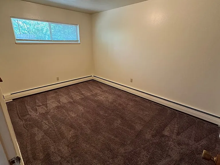 612 Fuller Dr — Photo 6