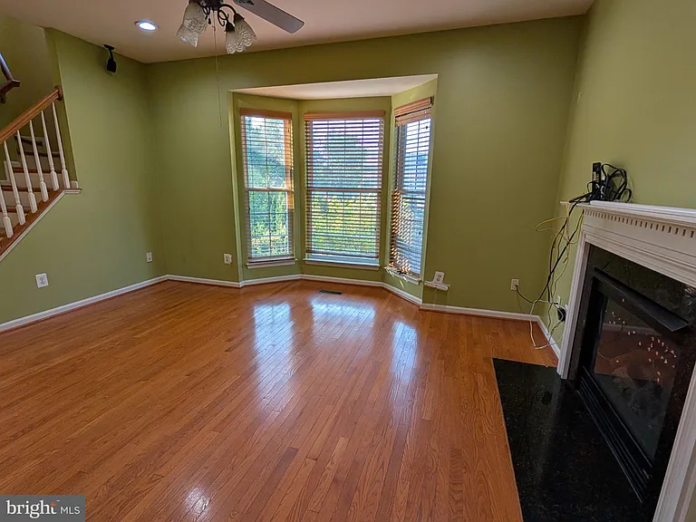 22611 Welborne Manor Sq — Photo 17