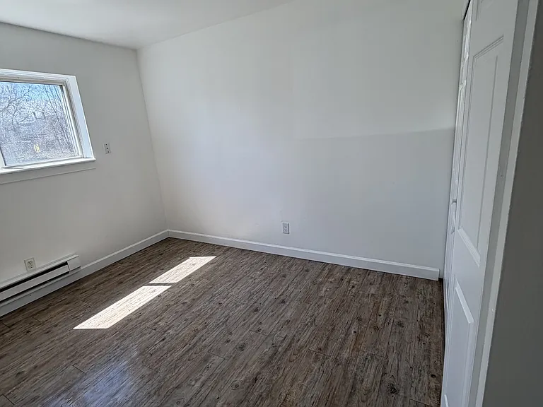 744 E Michigan Ave — Photo 10