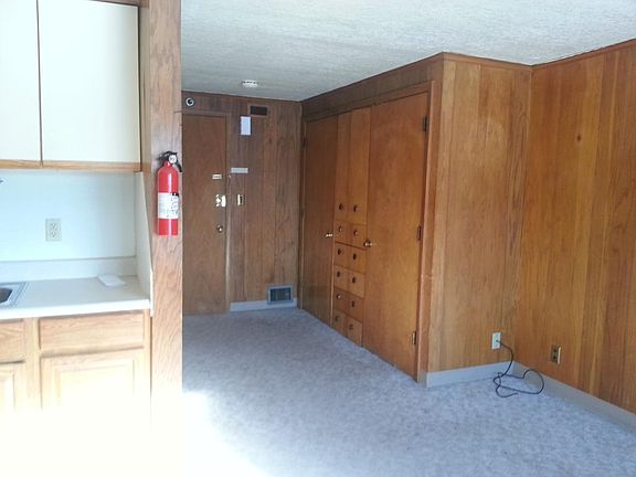 3rd image of 1902 Mary Ann St #Studios