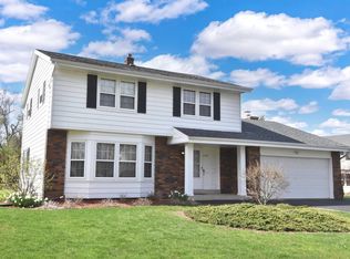 15265 W Krahn Ct, New Berlin, WI 53151