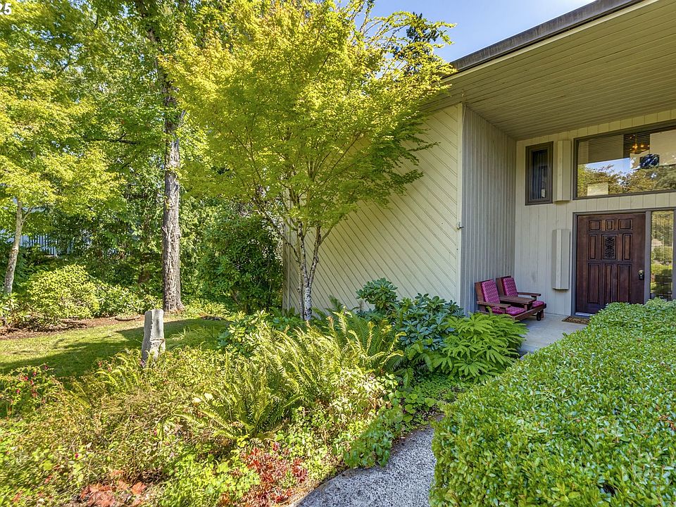 1st image of 4815 SE Casa Del Rey Dr