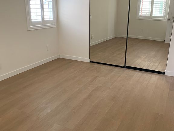 4th image of 10157 Parkdale Ave