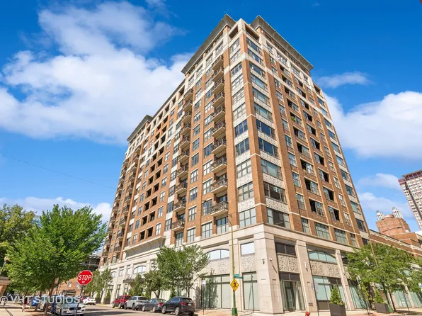 849 N Franklin St Unit 407, Chicago, IL 60610