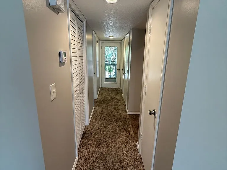 8861 W 106th Ter — Photo 11