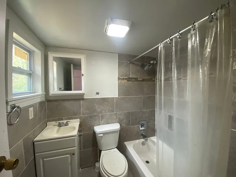 313 Myles Ave — Photo 16
