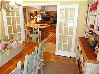 2nd image of 3776 Highland Park Pl