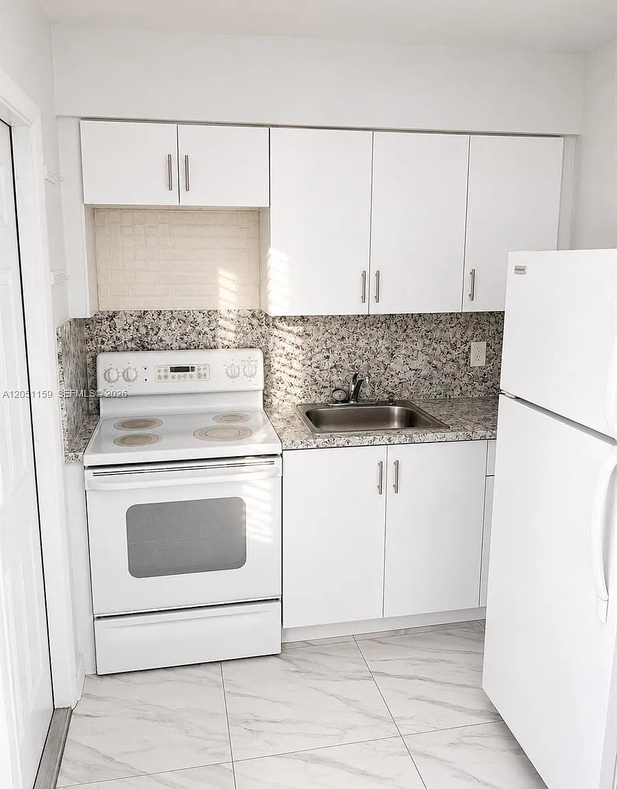 1 bed, 1.0 bath, $1,500 — Photo 2