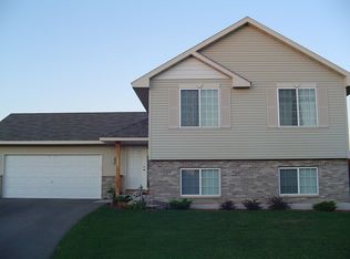 114 Dresden Ln, Waverly, MN 55390