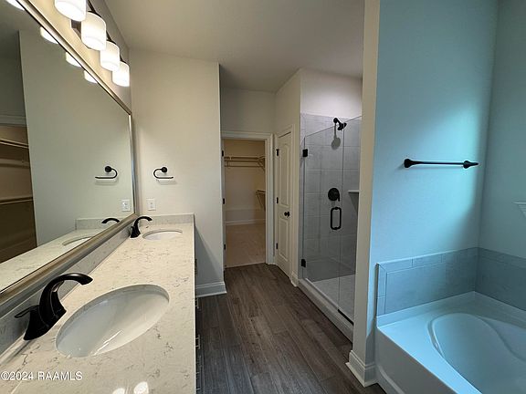 4th image of 206 Appleby Way