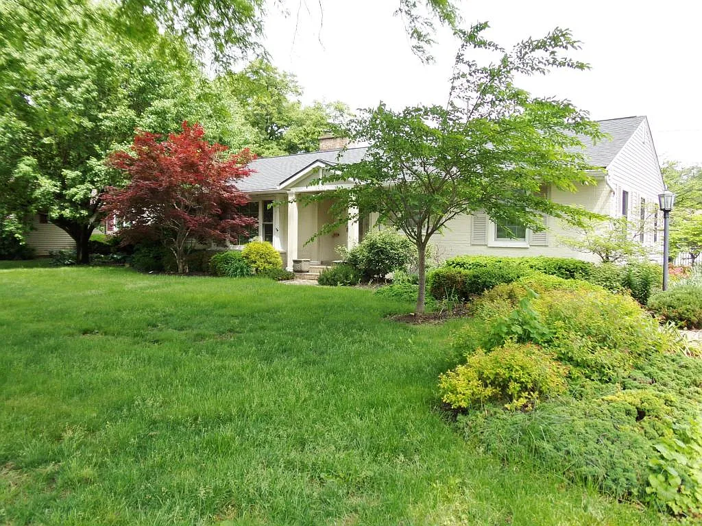 1892 Harwitch Rd photo 1