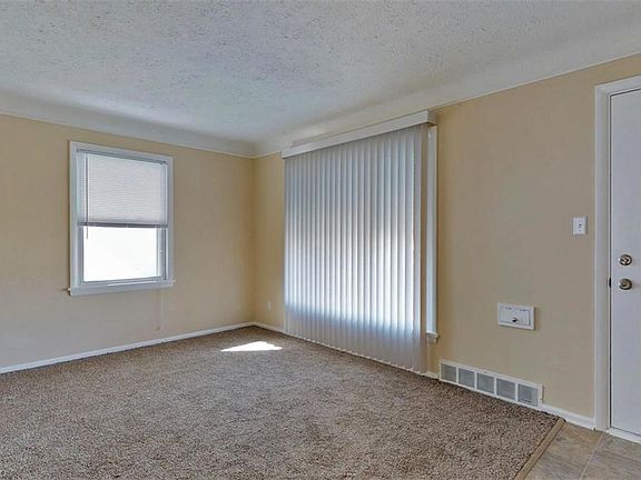 4th image of 13874 Shady Oak Blvd