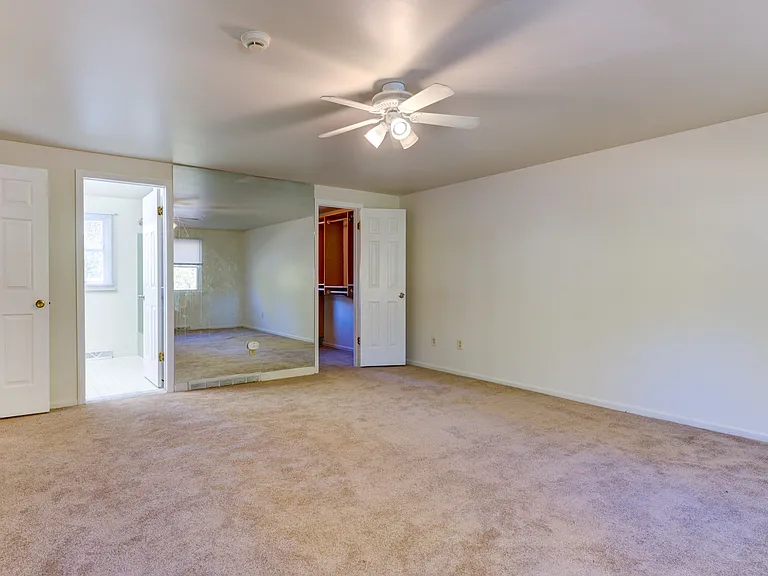 13 Cloverfield Dr — Photo 26