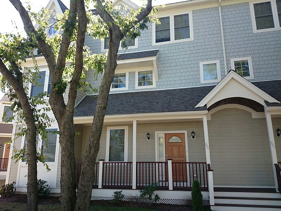 2nd image of 853 Adams St