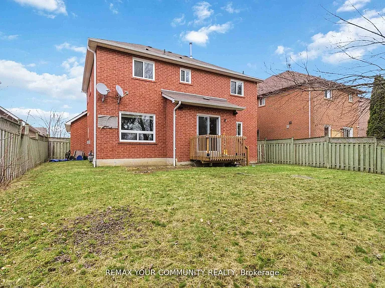 120 Shaftsbury Ave — Photo 30