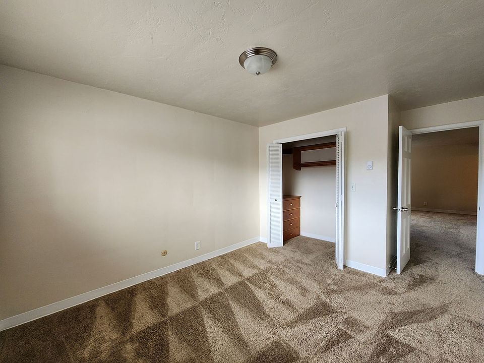 192Western Village Apartments 18691913 Broadway St NE Salem OR Zillow