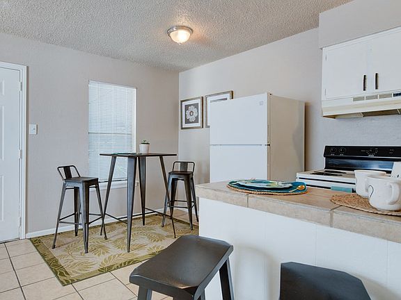 4th image of 321 Verne St Unit 208