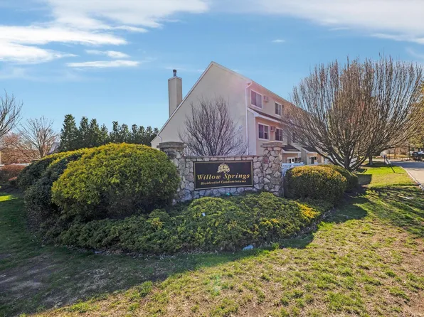 76 Willow Springs #76, New Milford, CT 06776