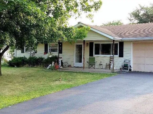 701 Beachler Dr, Carlisle, OH 45005