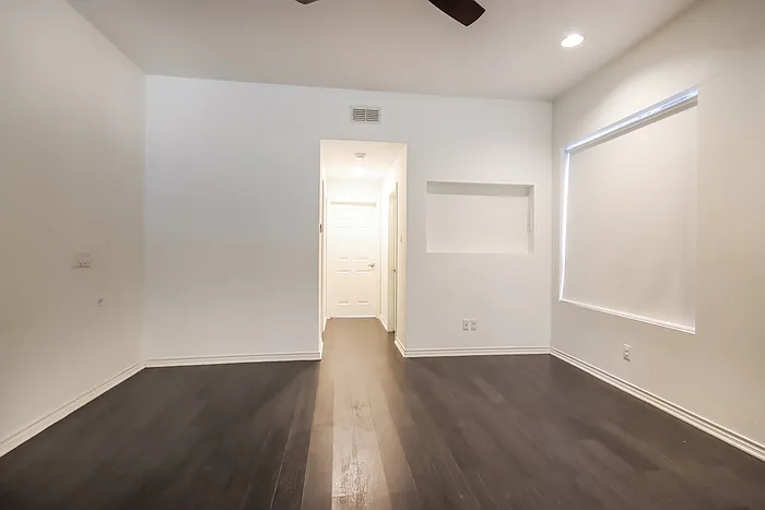 10518 Moorcreek Dr — Photo 13