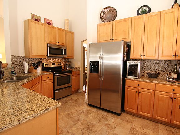 4th image of 665 Lake Stone Cir