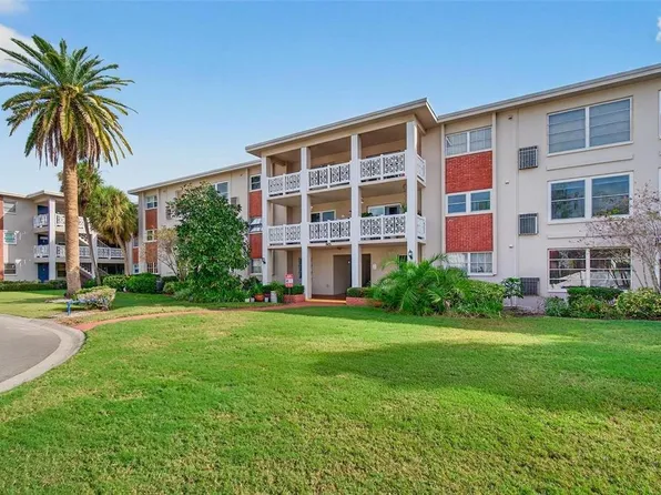 3125 36th St N APT 303, Saint Petersburg, FL 33713