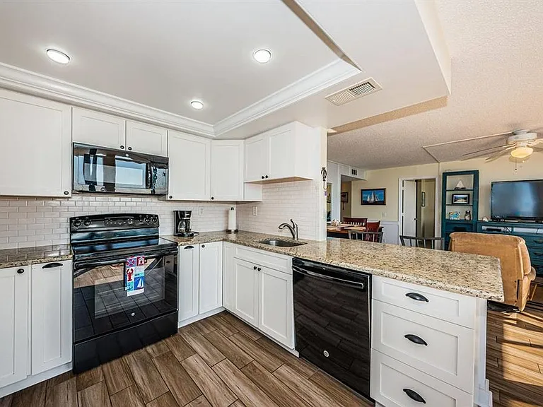 6357 Bahia Del Mar Blvd #408 — Photo 9