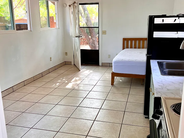 125 Rocky Rd #B — Photo 14