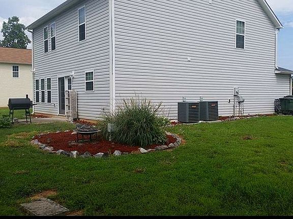 4th image of 190 Winding Cedar Dr