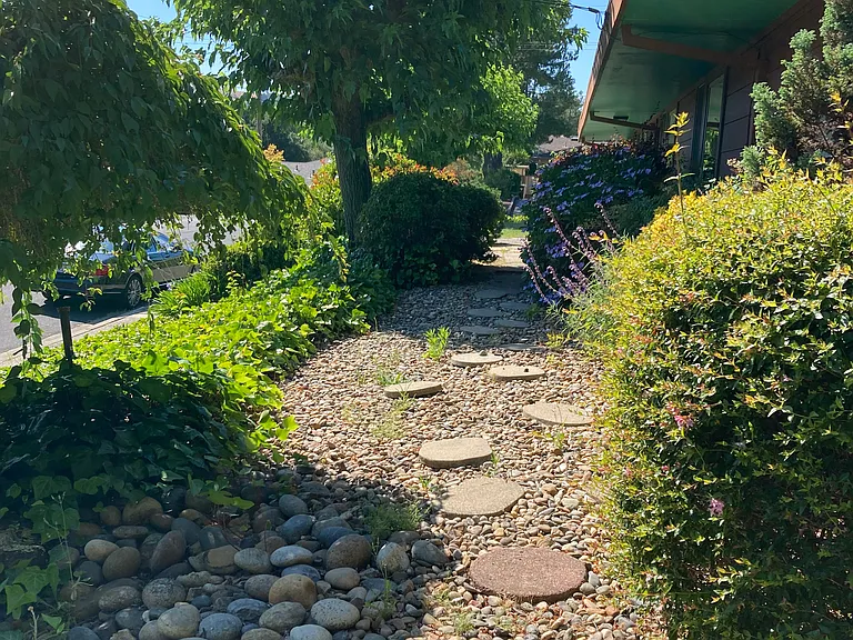 21 Freitas Dr — Photo 3