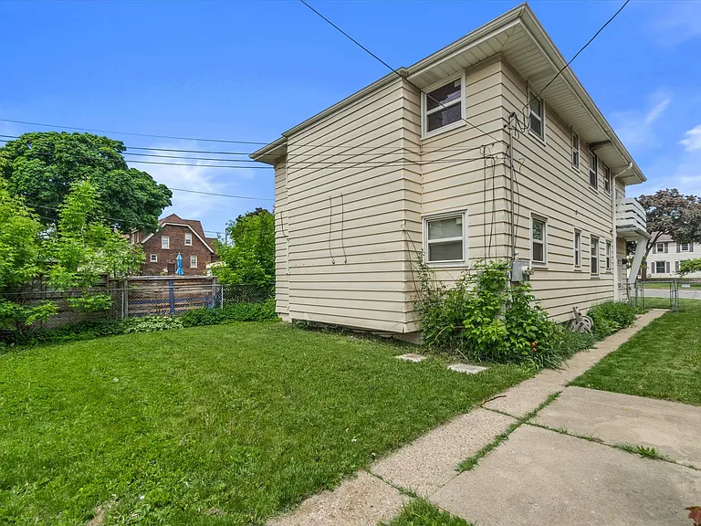 7029 W Hampton Ave — Photo 17