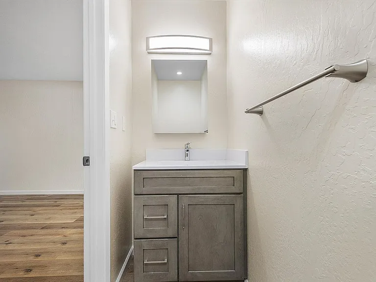 2015 Central Ave #C - 2 bedroom | 1.5 bath — Photo 10