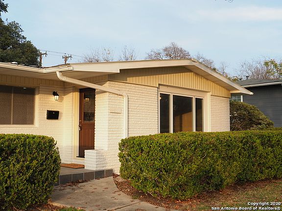2nd image of 1001 Ivy Ln
