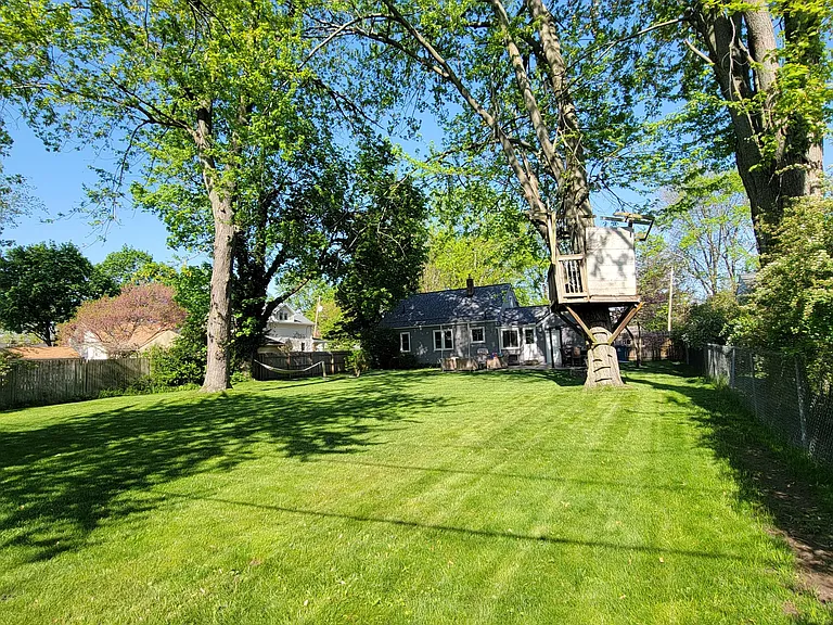 5901 Garden Park Dr — Photo 4