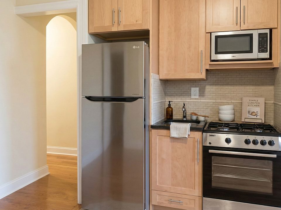 2nd image of 545 W 142nd St #55